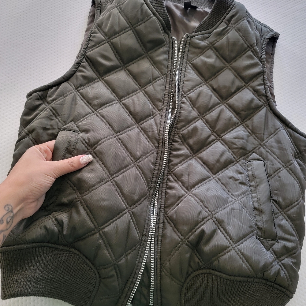 Hunter Green Puffer Vest Size L